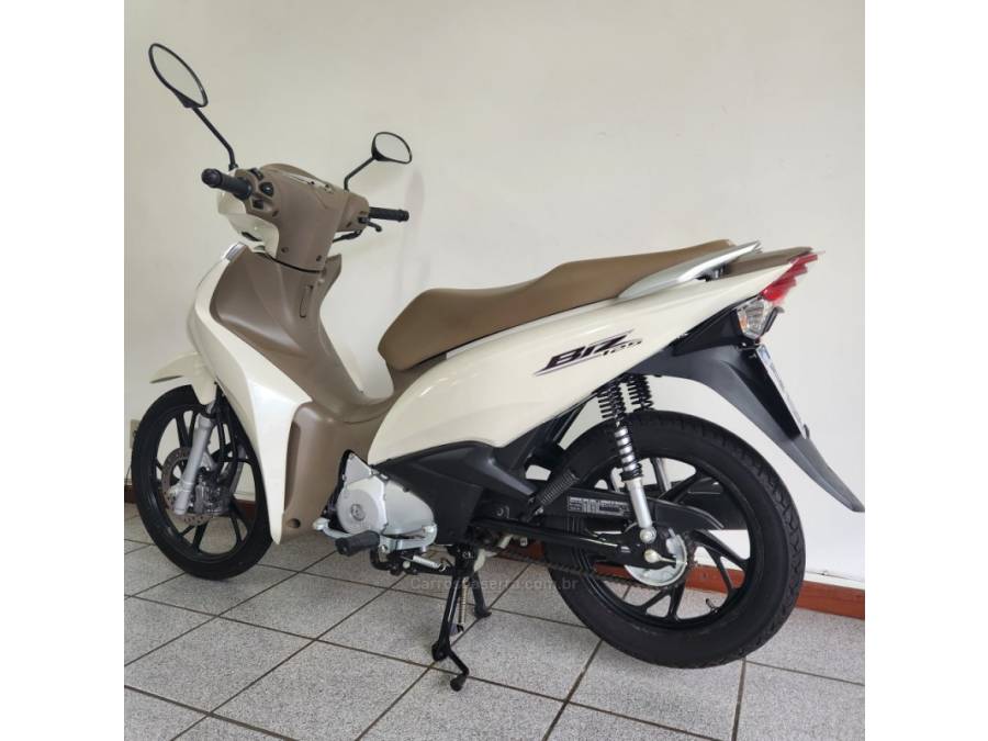 HONDA - BIZ 125 - 2024/2024 - Branca - R$ 18.500,00