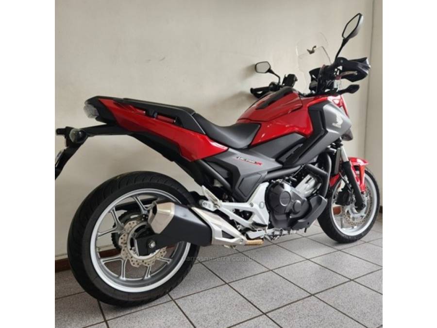 HONDA - NC 750X - 2021/2021 - Vermelha - R$ 45.500,00