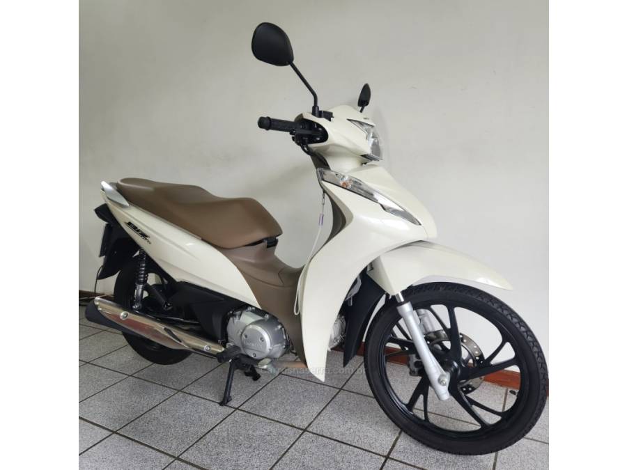 HONDA - BIZ 125 - 2024/2024 - Branca - R$ 18.500,00