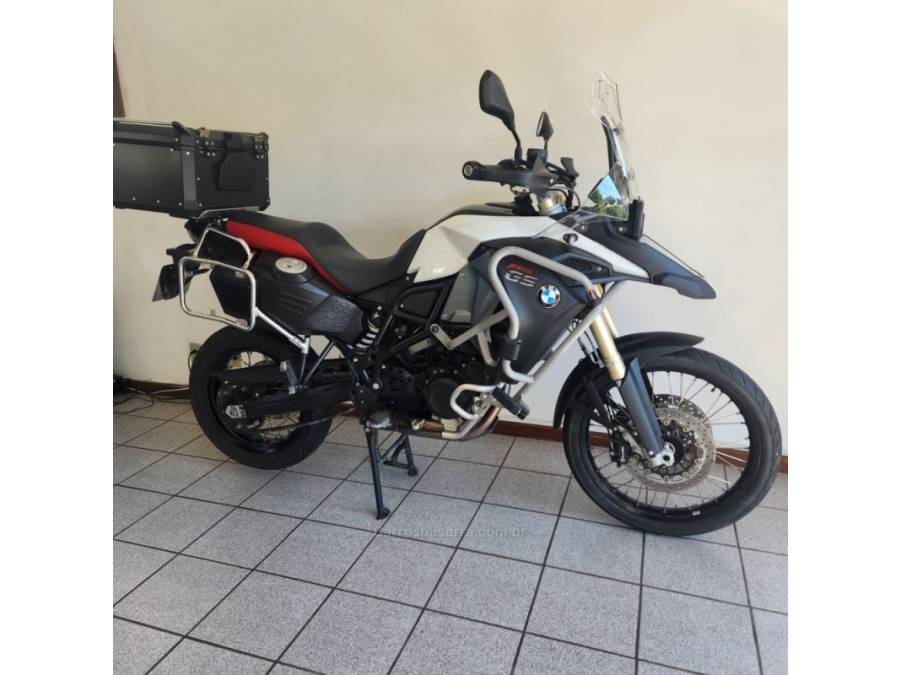 BMW - F 800 - 2015/2016 - Branca - R$ 49.990,00