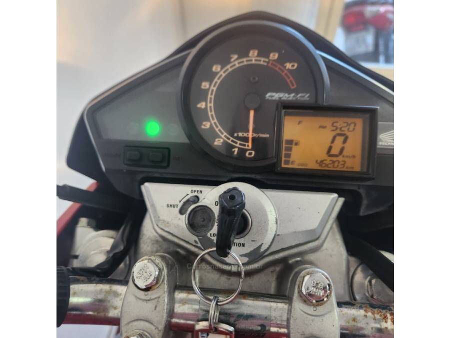 HONDA - CB 300R - 2010/2010 - Vermelha - R$ 12.900,00