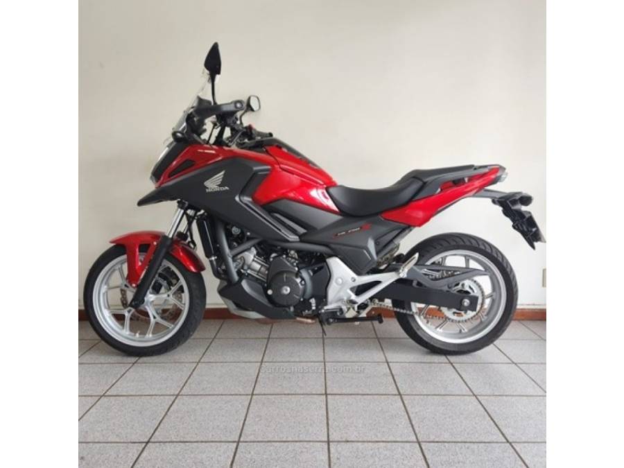 HONDA - NC 750X - 2021/2021 - Vermelha - R$ 45.500,00