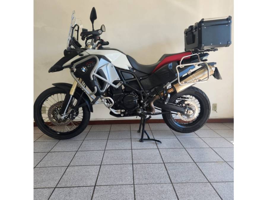 BMW - F 800 - 2015/2016 - Branca - R$ 49.990,00