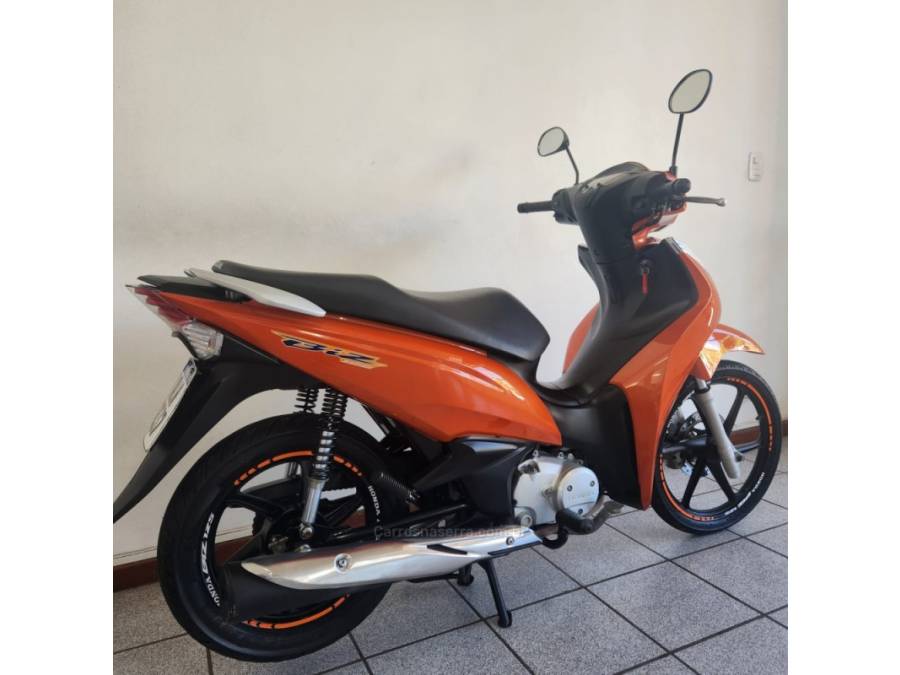HONDA - BIZ 125 - 2018/2018 - Laranja - R$ 14.900,00