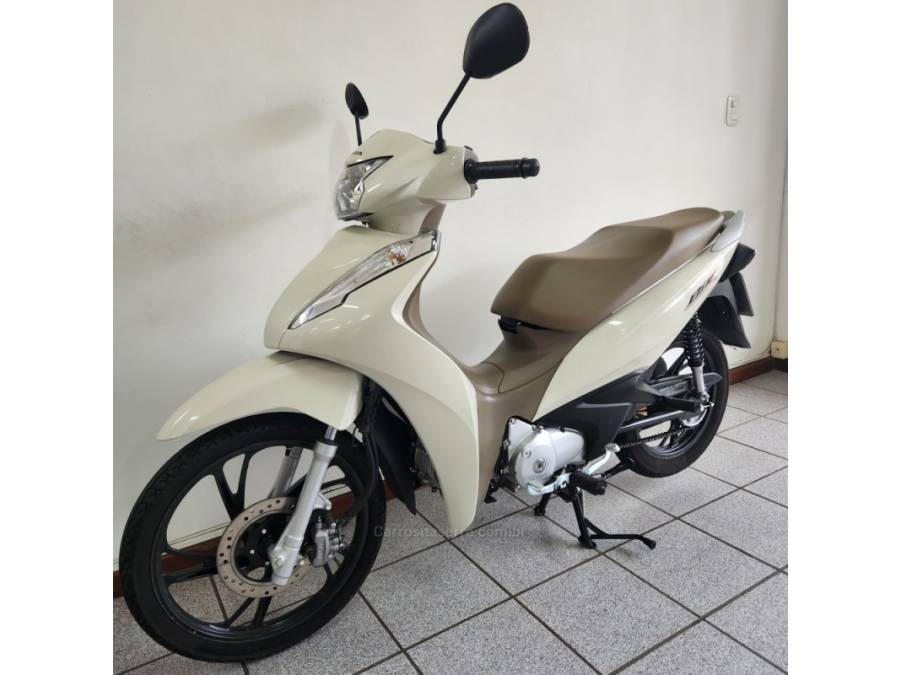 HONDA - BIZ 125 - 2024/2024 - Branca - R$ 18.500,00