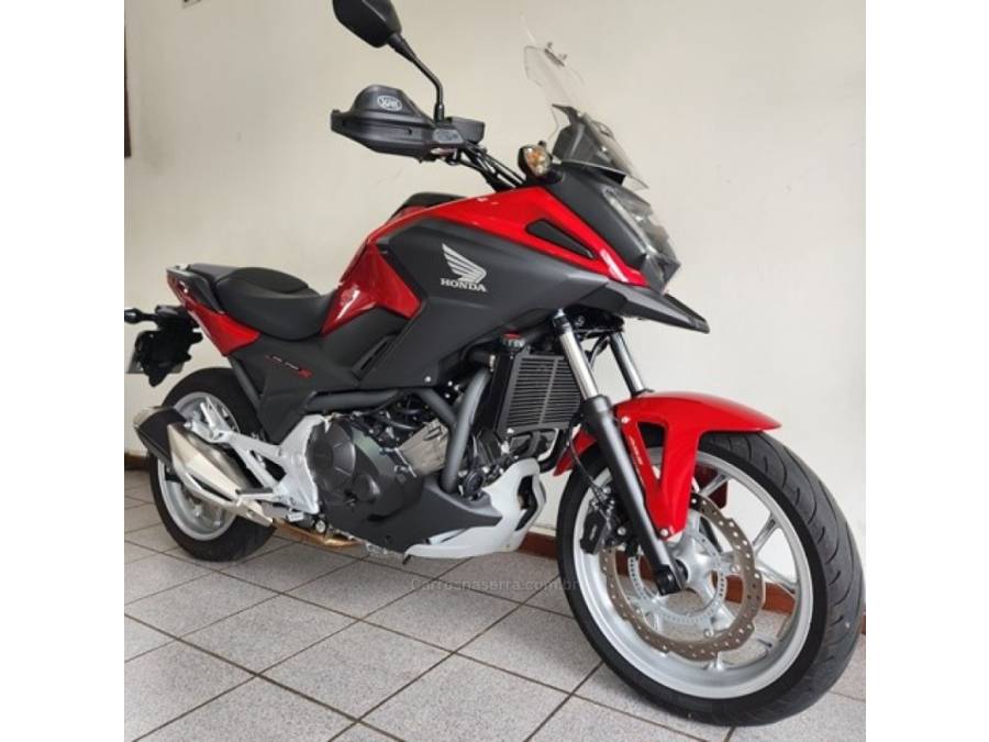 HONDA - NC 750X - 2021/2021 - Vermelha - R$ 45.500,00
