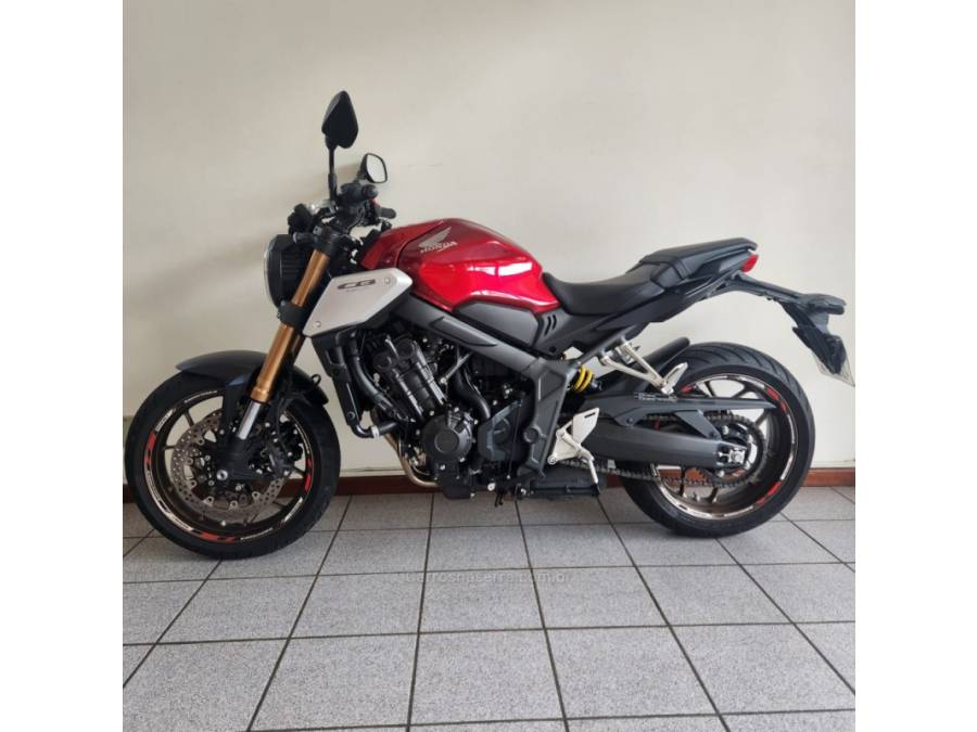 HONDA - CB 650R - 2020/2020 - Vermelha - R$ 49.900,00