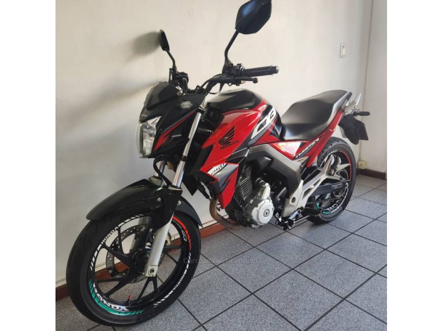 HONDA - CB 250F TWISTER - 2018/2019 - Vermelha - R$ 18.900,00