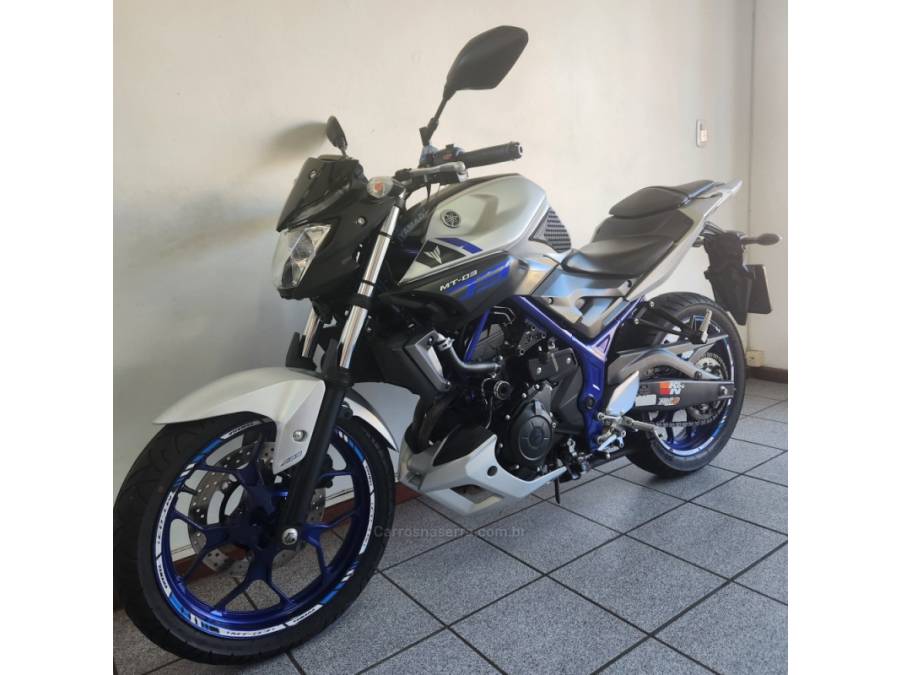 YAMAHA - MT - 2016/2017 - Prata - R$ 22.000,00