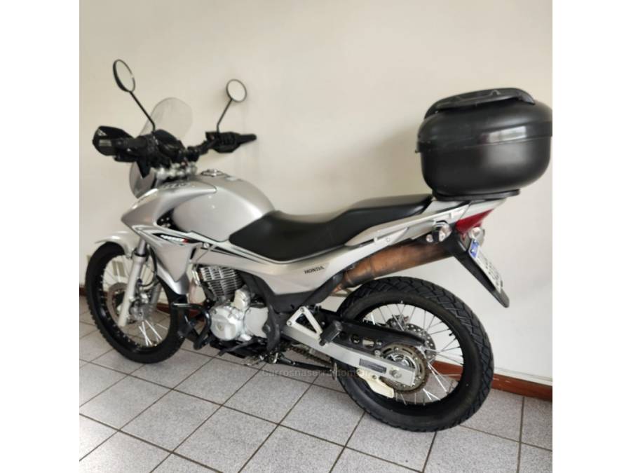 HONDA - NX 400I FALCON - 2012/2013 - Prata - R$ 21.900,00