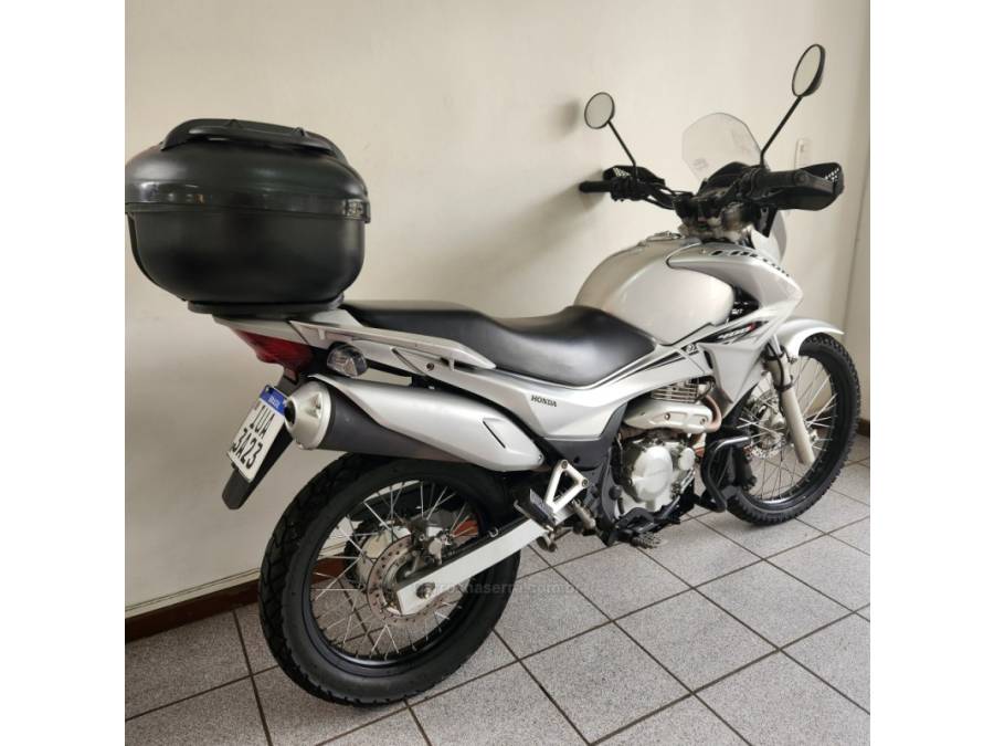 HONDA - NX 400I FALCON - 2012/2013 - Prata - R$ 21.900,00